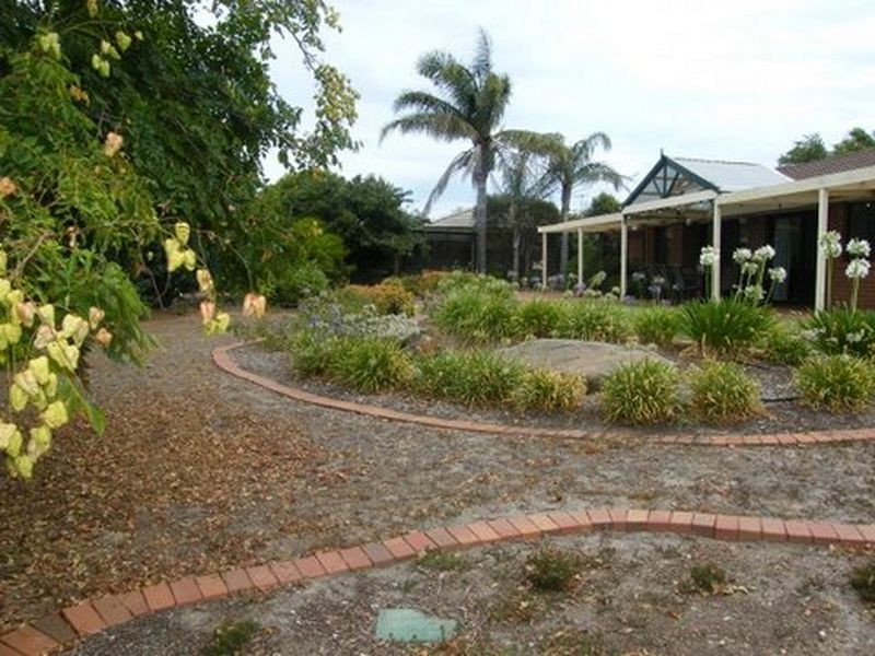 36 French Crescent, Trott Park SA 5158