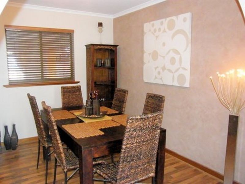 7 Rogana Crescent, Hallett Cove SA 5158