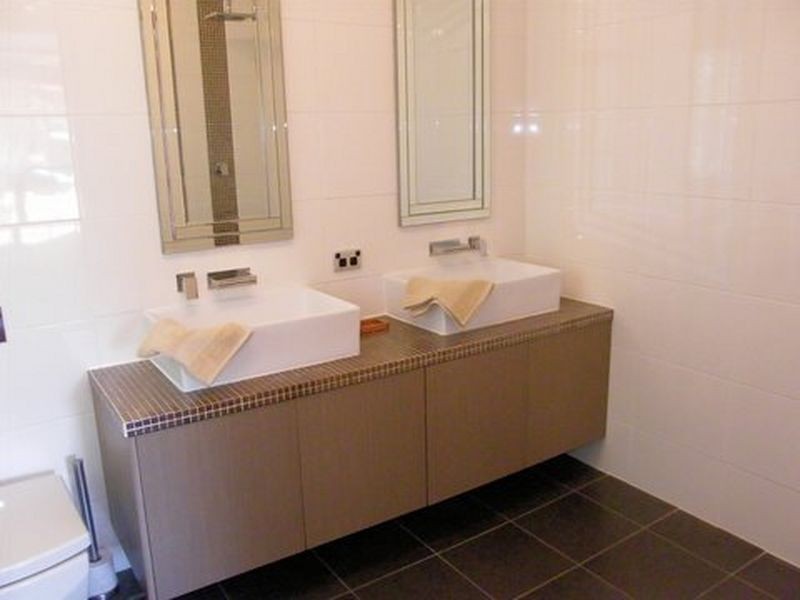 7 Rogana Crescent, Hallett Cove SA 5158