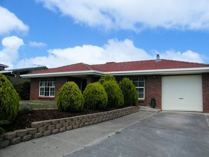 7 Rogana Crescent, Hallett Cove SA 5158