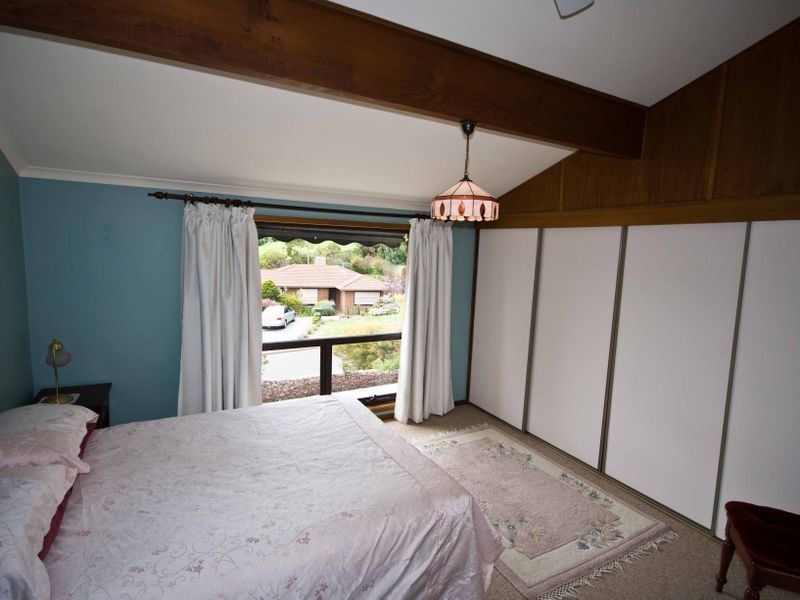 3 Grantala Court, Hallett Cove SA 5158