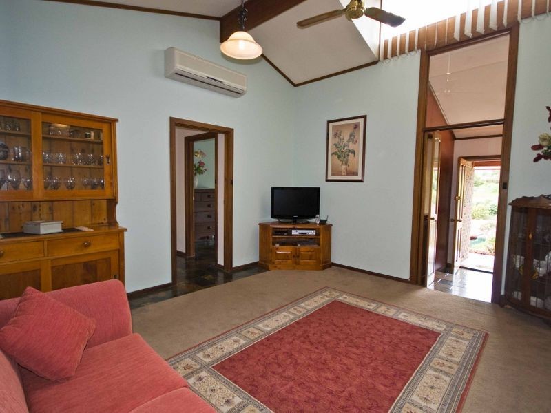 3 Grantala Court, Hallett Cove SA 5158