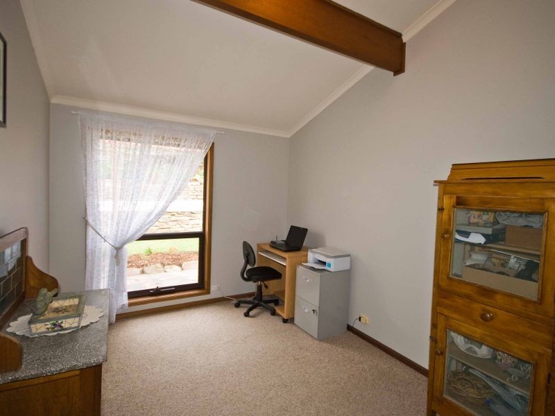 3 Grantala Court, Hallett Cove SA 5158