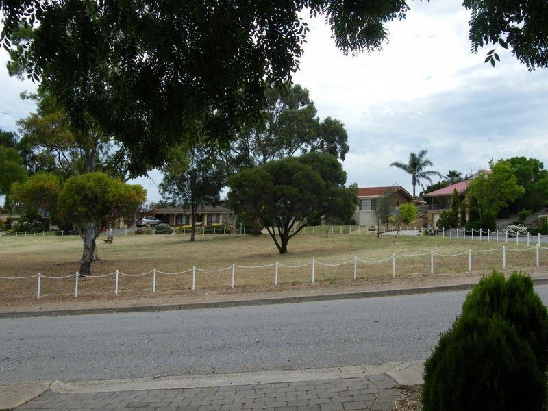 21 Caprice Street, Hallett Cove SA 5158