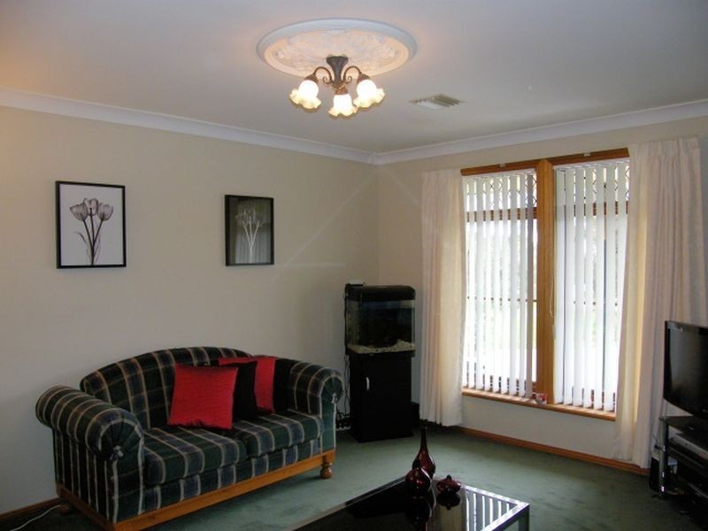 8 Blossom Terrace, Hallett Cove SA 5158