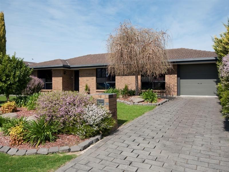 4 Rosina Street, Woodcroft SA 5162