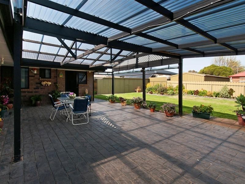 4 Rosina Street, Woodcroft SA 5162