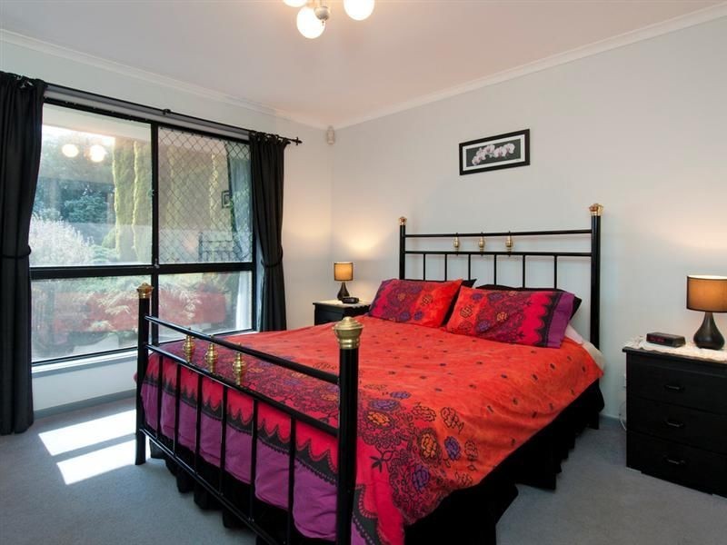 4 Rosina Street, Woodcroft SA 5162