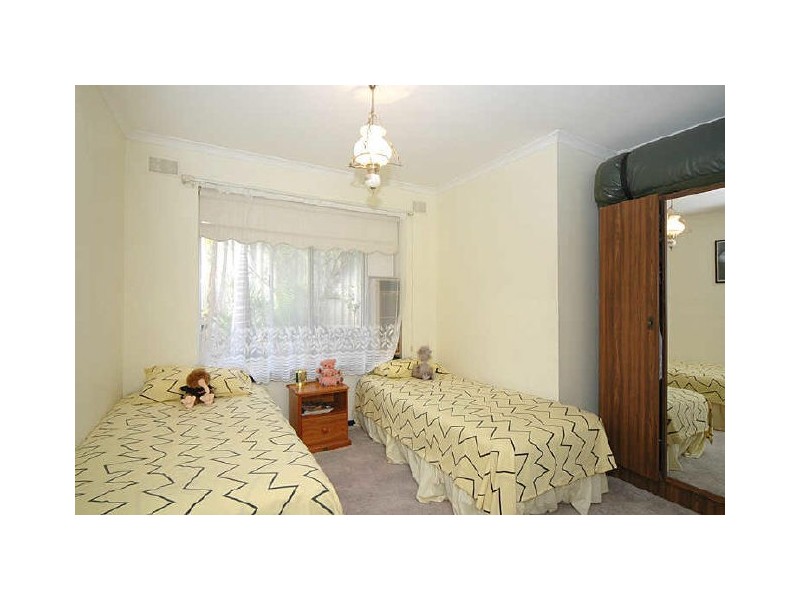 1 Gretel Crescent, Hallett Cove SA 5158