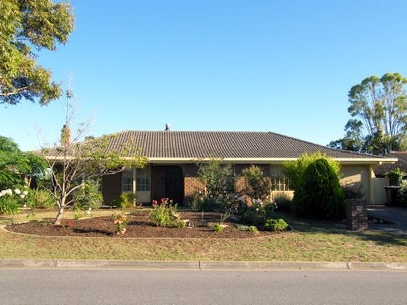 13 Caswell Drive, Hallett Cove SA 5158