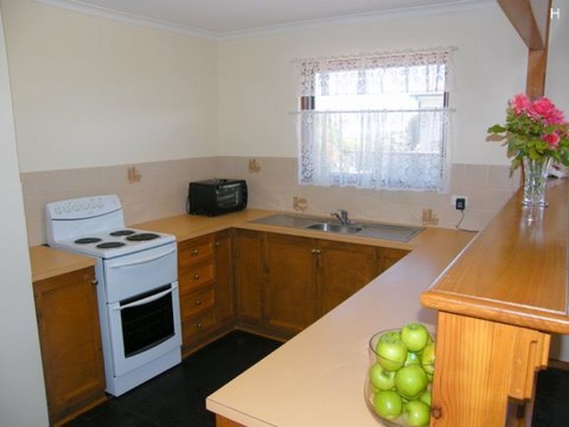 13 Caswell Drive, Hallett Cove SA 5158