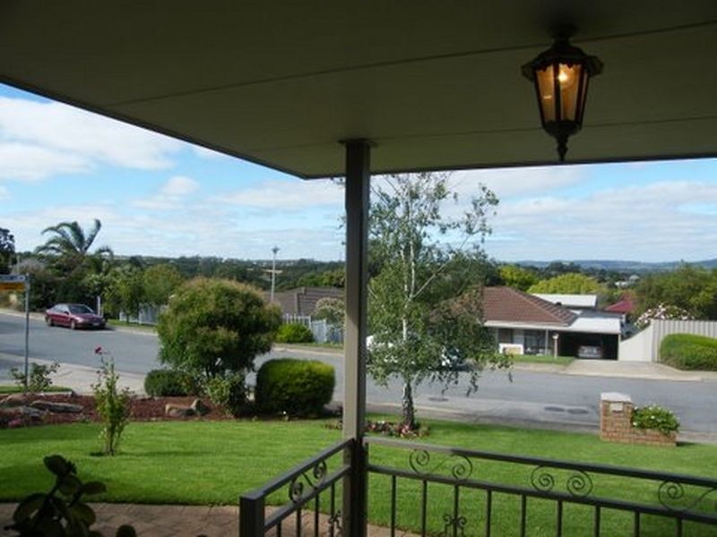 6 Doulton Drive, Trott Park SA 5158