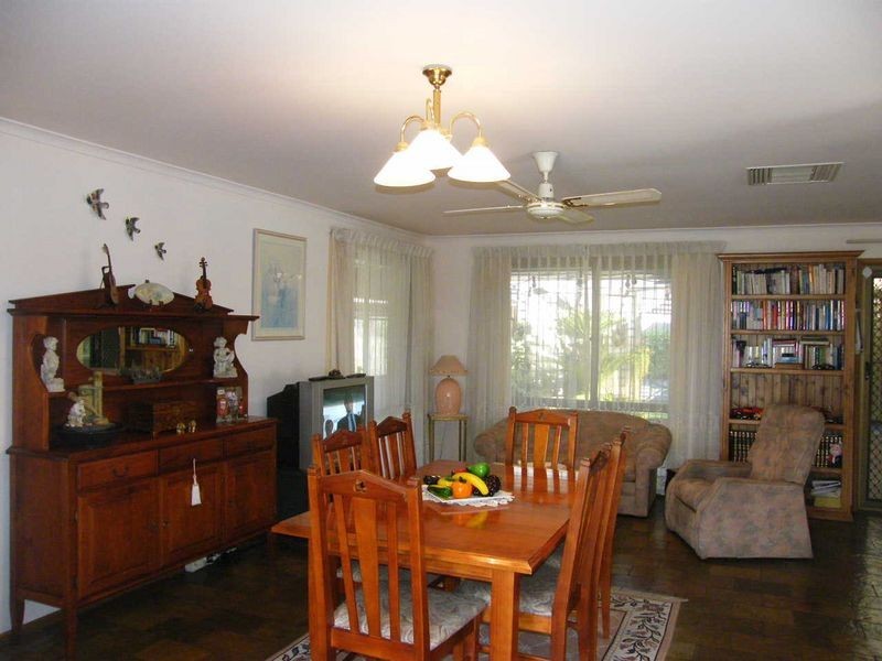 6 Doulton Drive, Trott Park SA 5158