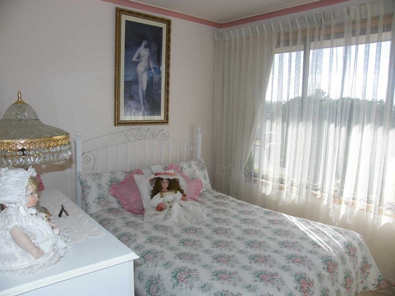 6 Doulton Drive, Trott Park SA 5158