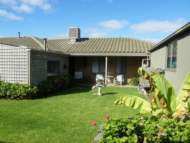 6 Doulton Drive, Trott Park SA 5158