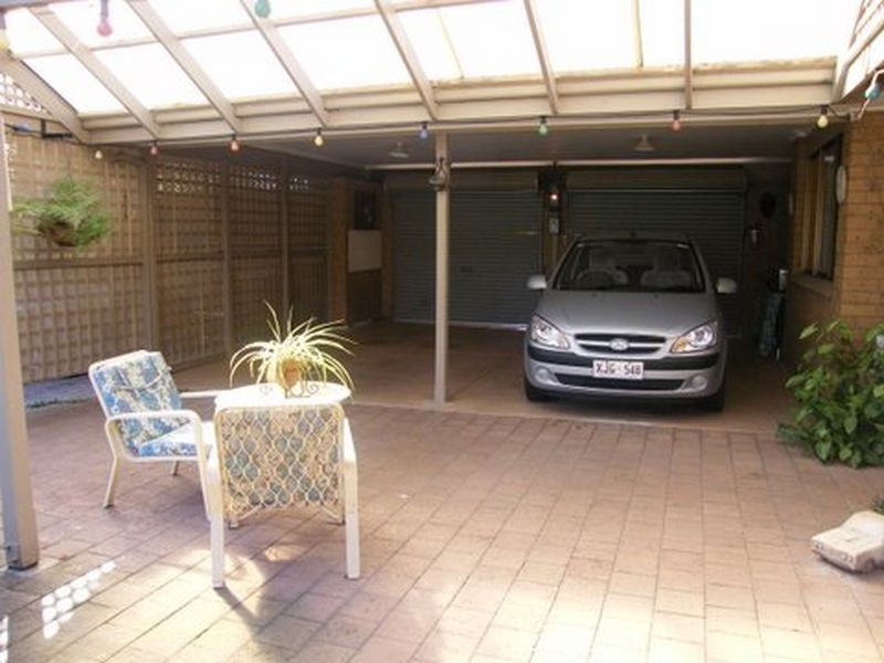 6 Doulton Drive, Trott Park SA 5158