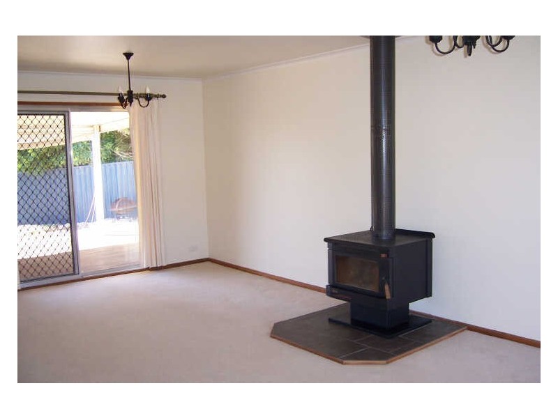 16 Dutchman Drive, Hallett Cove SA 5158