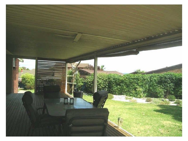 16 Dutchman Drive, Hallett Cove SA 5158