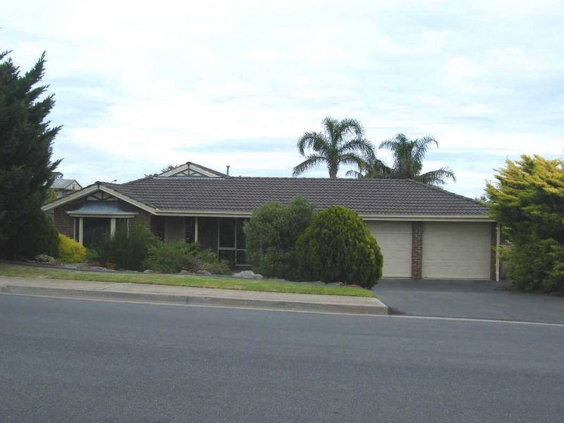 25 Freya Avenue, Hallett Cove SA 5158