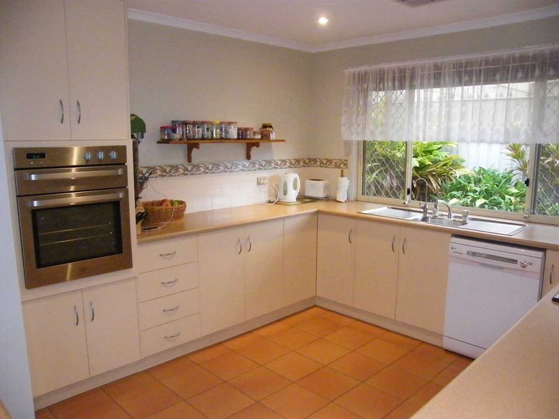 25 Freya Avenue, Hallett Cove SA 5158