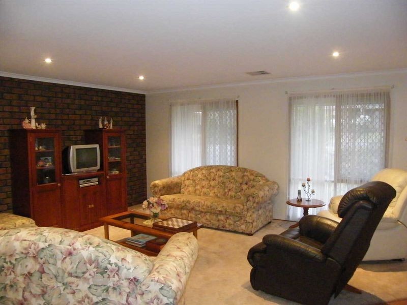 25 Freya Avenue, Hallett Cove SA 5158