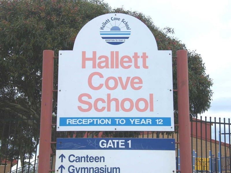 25 Freya Avenue, Hallett Cove SA 5158