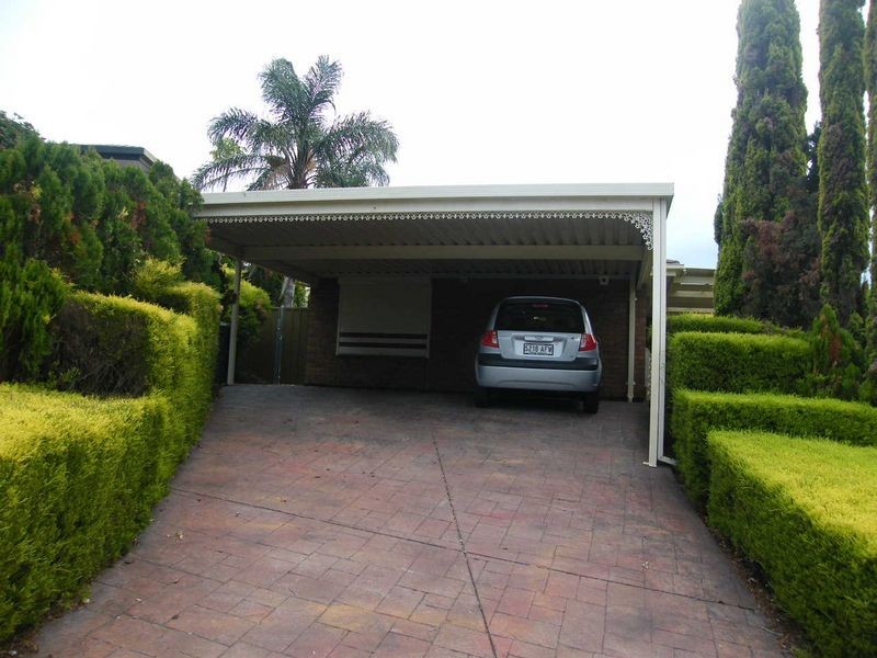 21 Doulton Drive, Trott Park SA 5158