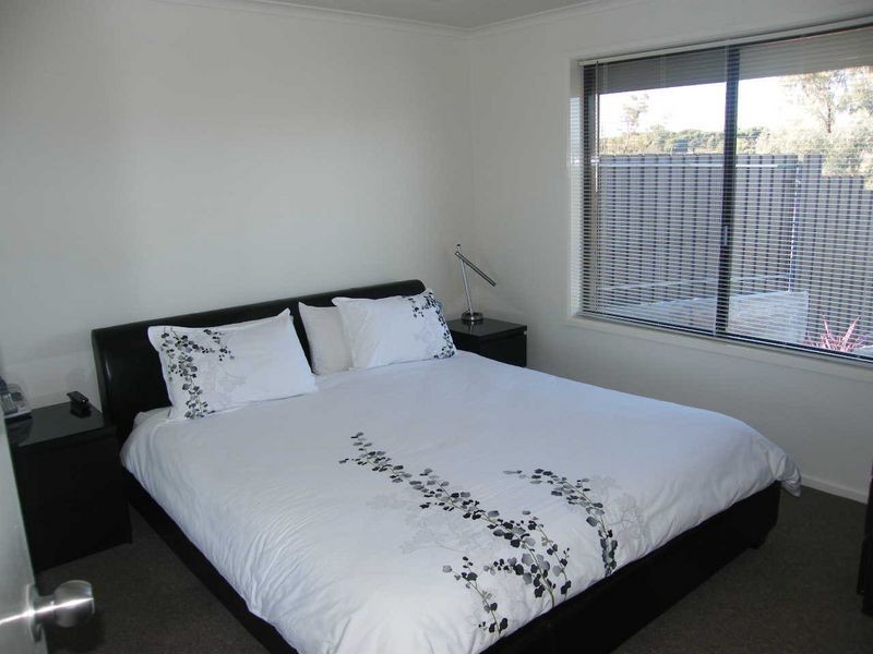 21 Doulton Drive, Trott Park SA 5158