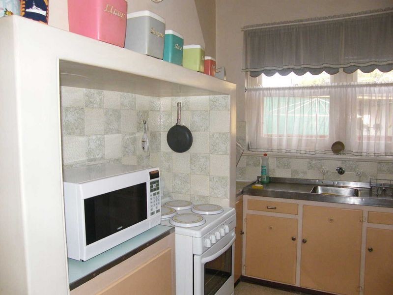 31 Nilpena Avenue, Park Holme SA 5043