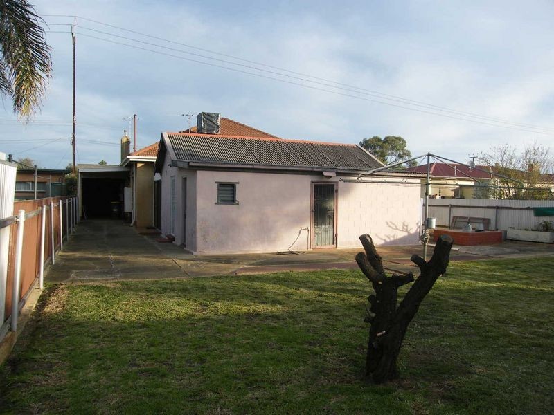 31 Nilpena Avenue, Park Holme SA 5043