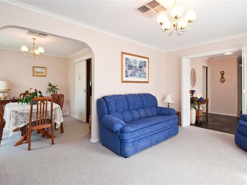 1 Lilac Place, O’halloran Hill SA 5158