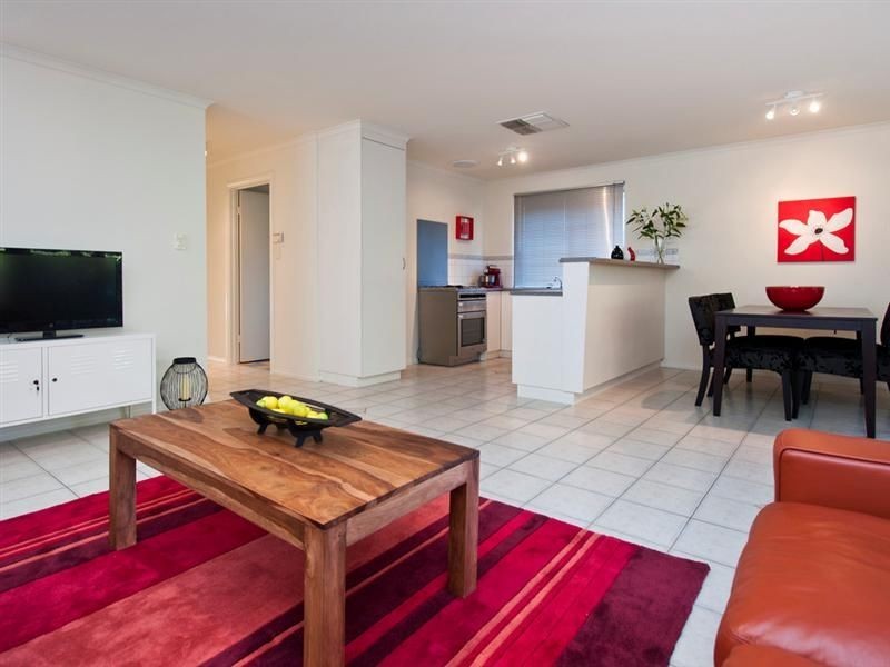 8 Brampton Court, Hallett Cove SA 5158