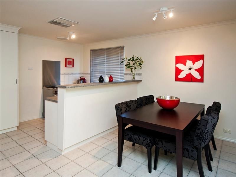 8 Brampton Court, Hallett Cove SA 5158