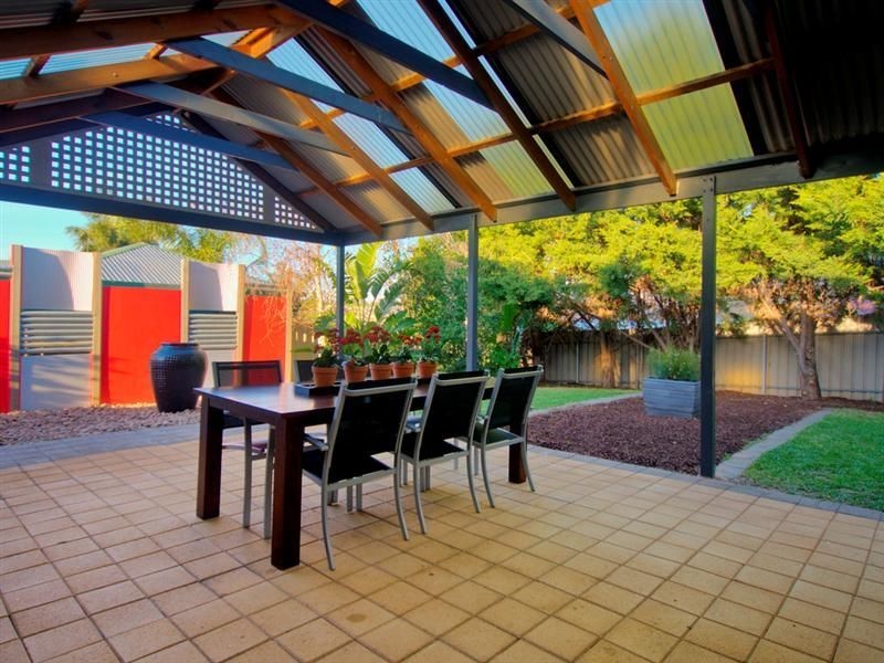 8 Brampton Court, Hallett Cove SA 5158