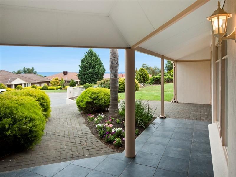 17 Lapwing Street, Hallett Cove SA 5158