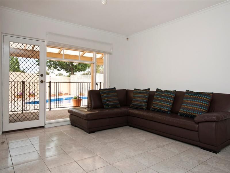 17 Lapwing Street, Hallett Cove SA 5158