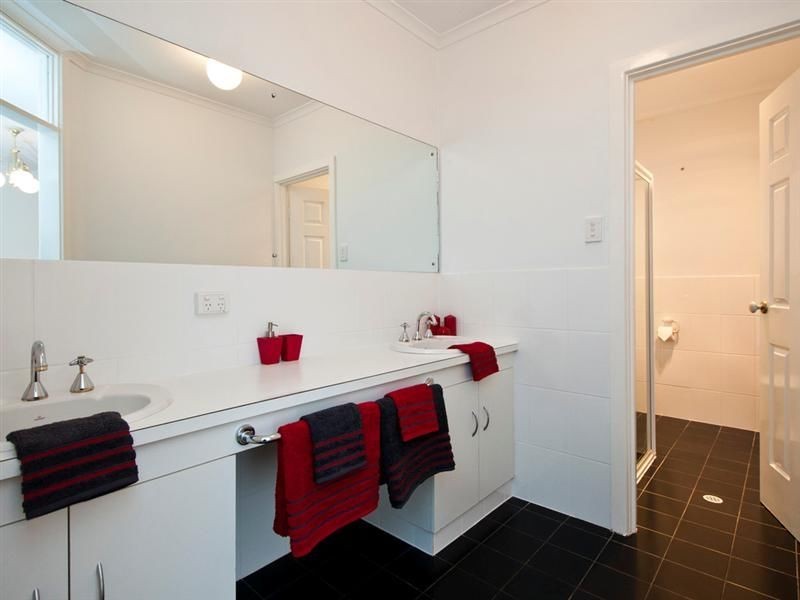 17 Lapwing Street, Hallett Cove SA 5158