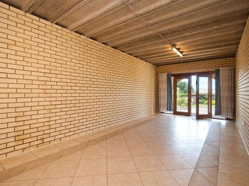 10 Signet Street, Hallett Cove SA 5158