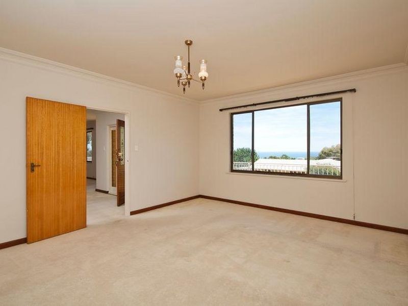 10 Signet Street, Hallett Cove SA 5158
