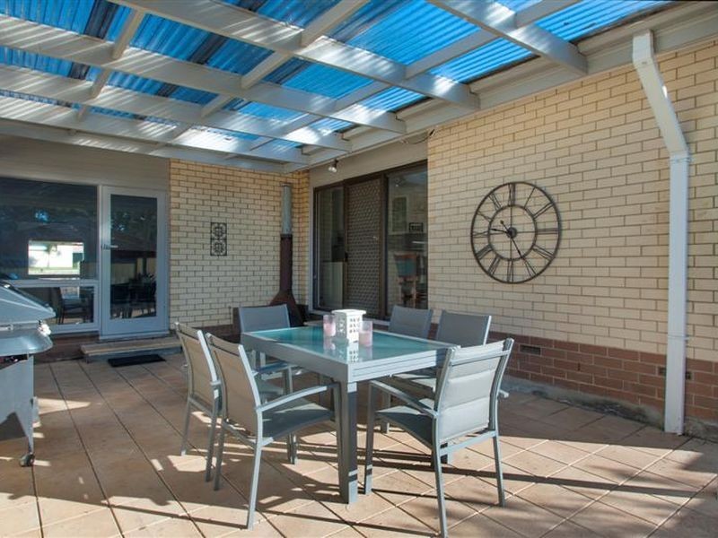 8 Dianne Street, Happy Valley SA 5159