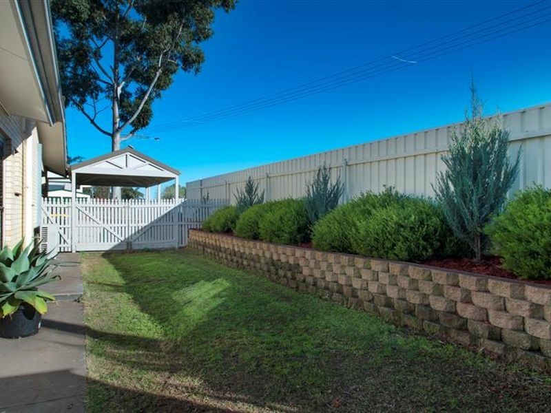 8 Dianne Street, Happy Valley SA 5159
