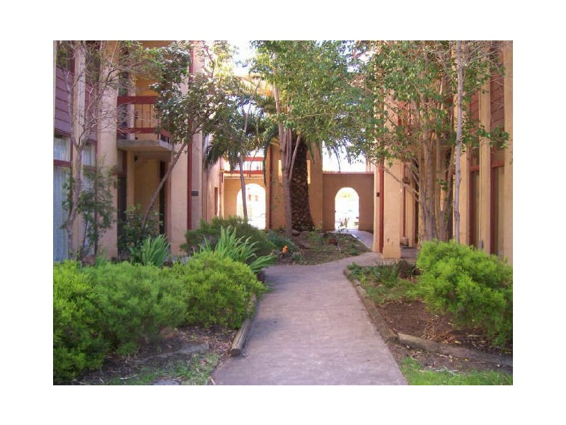 8/23 Moseley Street, Glenelg SA 5045