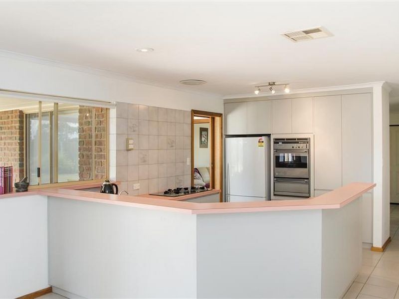 20 Crusade Court, Hallett Cove SA 5158