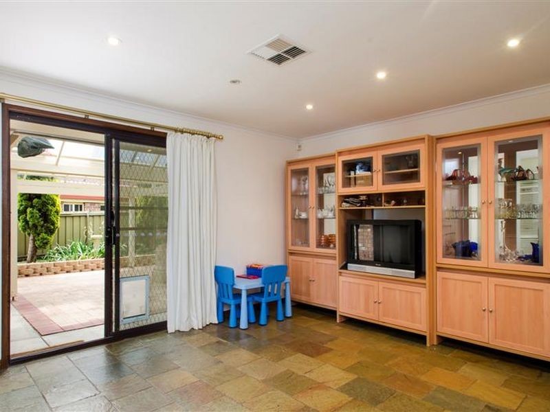 7 Weerab Drive, Hallett Cove SA 5158