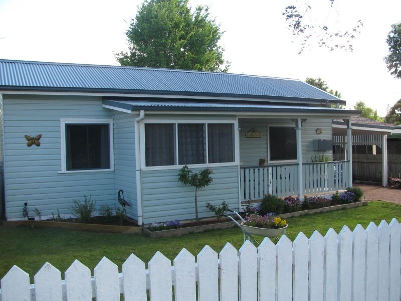 20 Enid Street, Armidale NSW 2350