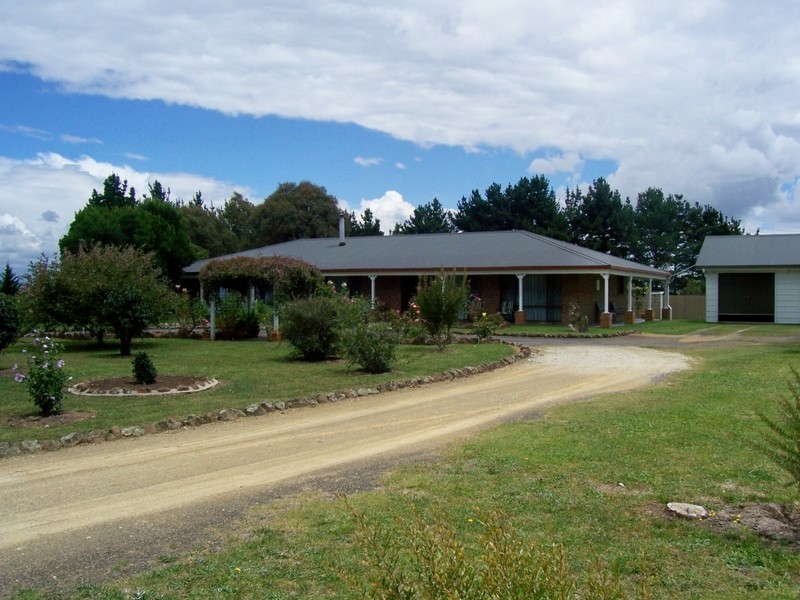 496 Kellys Plains Road, Armidale NSW 2350