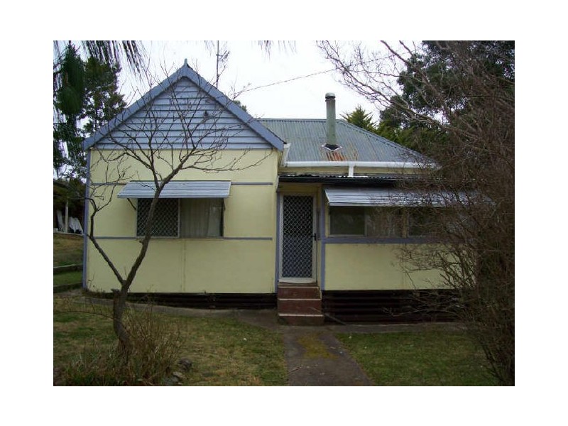 10 Warwick Street, Uralla NSW 2358