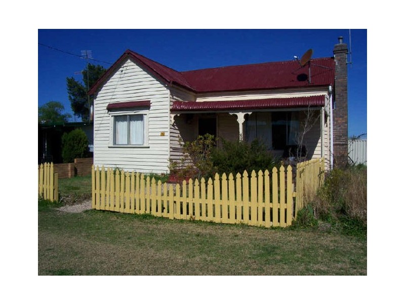 152 Bridge Street, Uralla NSW 2358