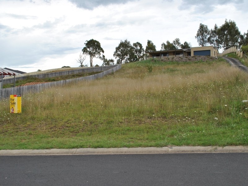 73 Ash Tree Drive, Armidale NSW 2350