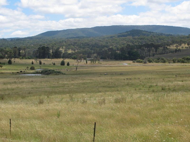 25 Meadow Road, Armidale NSW 2350